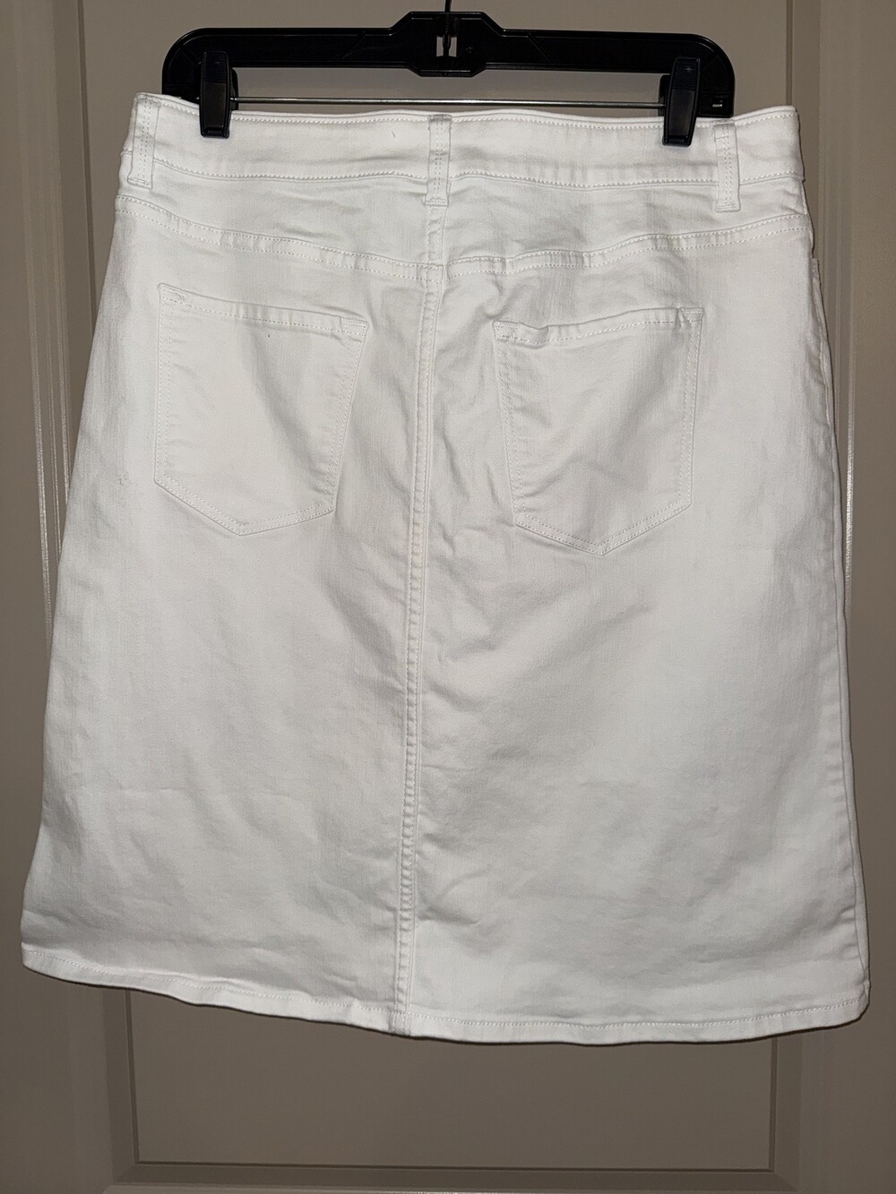 Liz Claiborne Simply Liz White Denim Skirt Size 8